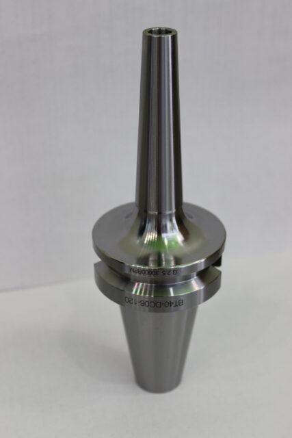Патрон фрезерный цанговый BT40-DC06-120